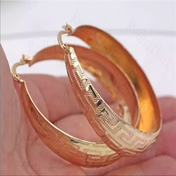 Brand new gold plated nice hoop vintage earrings - Picture 3 of 3